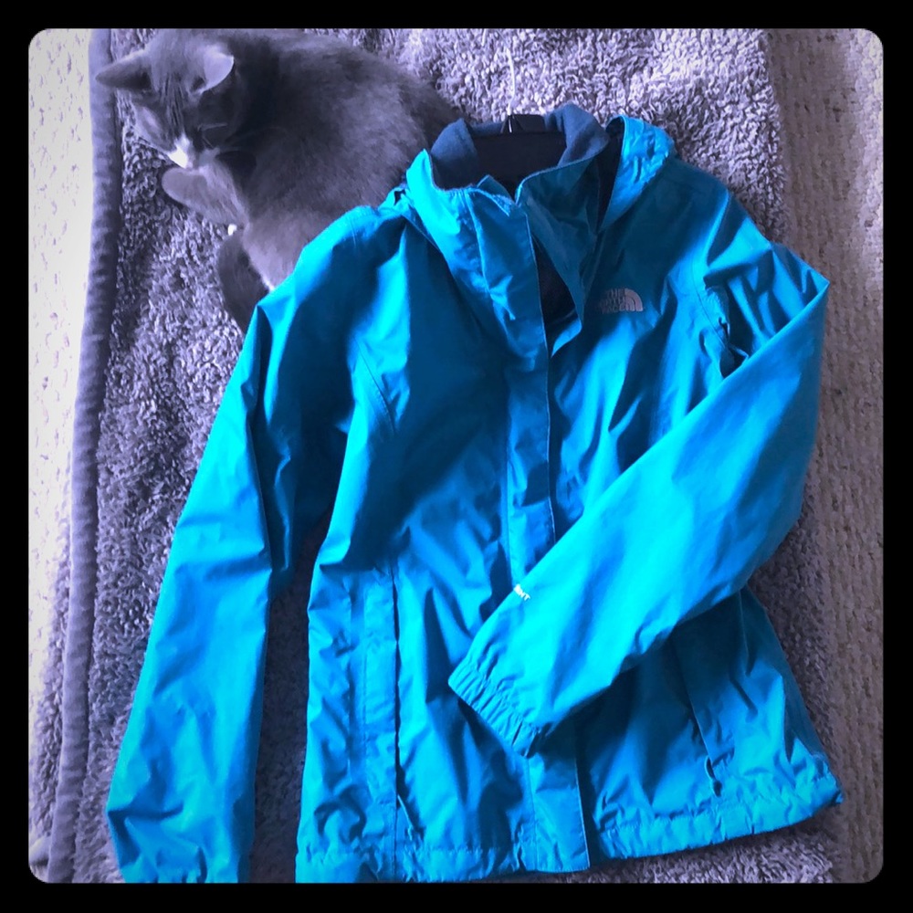The Northface, Women’s Venture Jacket ☔️